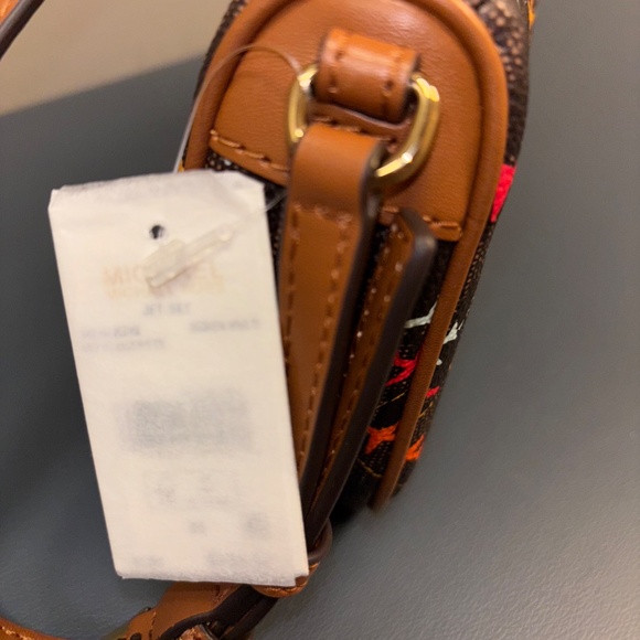 Michael Kors Brown Jet Set Airplane Shoulder Bag - Picture 3 of 3